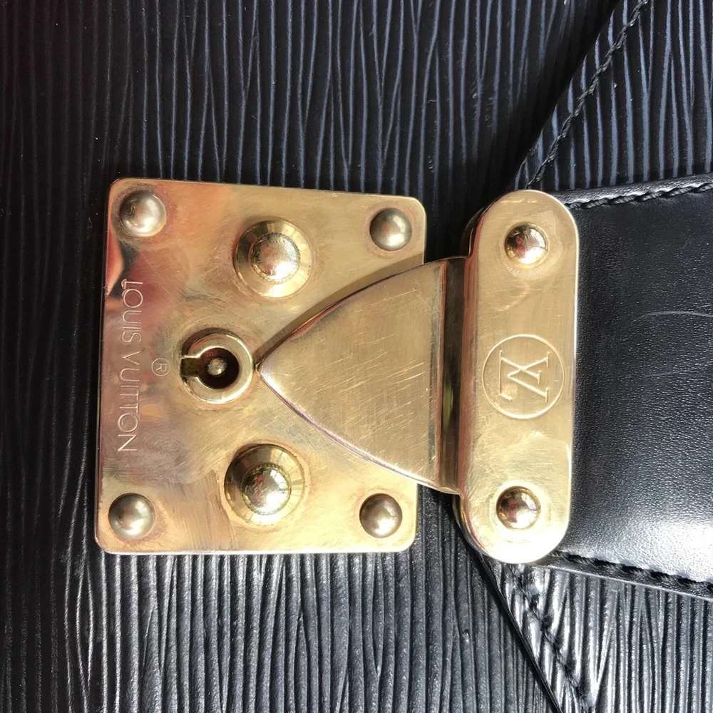Louis Vuitton Black Epi Leather S-Lock‎ Pochette Clutch Bag Noir MI0965